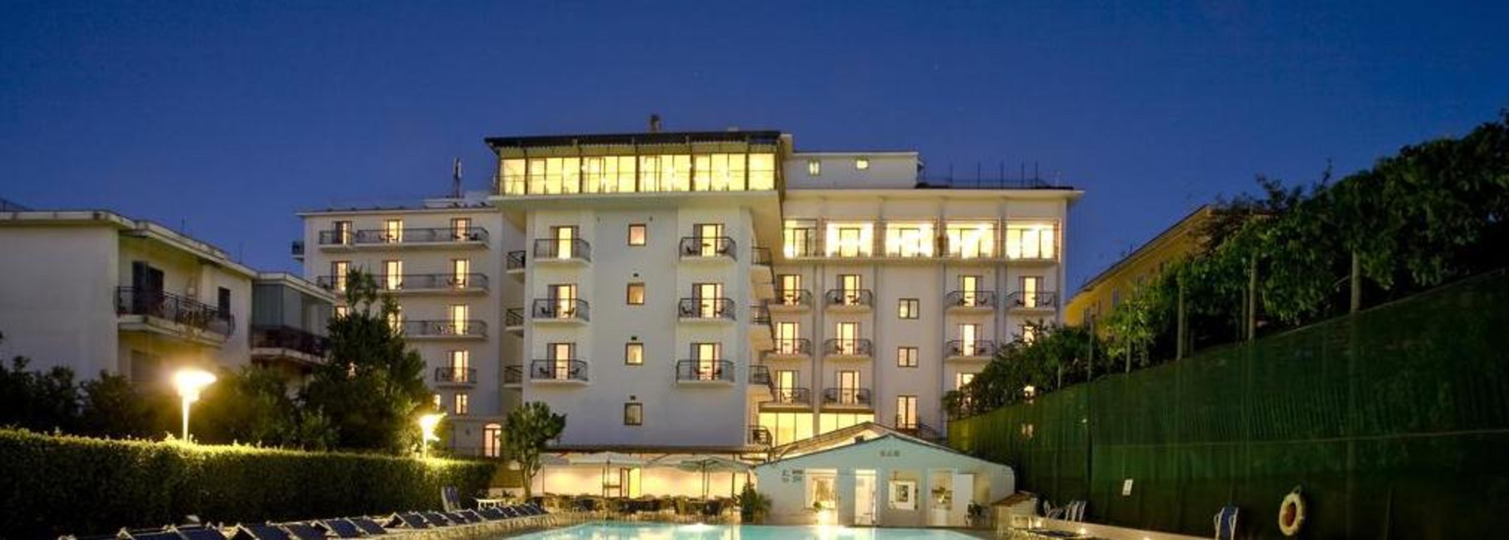 Grand Hotel Flora Sorrento Exterior photo